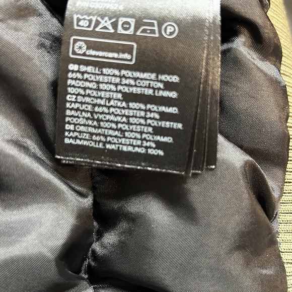 Bomber jacket with hood - Picture 9 of 11